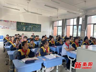 珠暉區(qū)苗圃小學(xué)教育集團(tuán)苗圃小學(xué)校區(qū)迎接區(qū)教育局教學(xué)視導(dǎo) 以評(píng)促教提升育人質(zhì)量